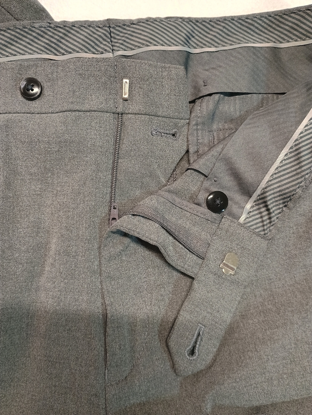 Michael Kors Men's Size 32 Gray Dress Pants - Classic Straight Fit - Picture 5 of 7